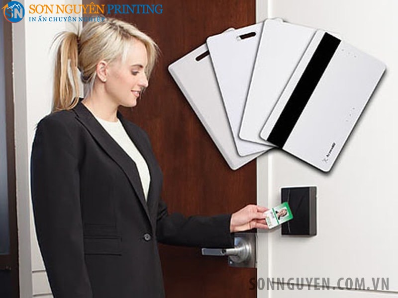 Việc sử dụng thẻ cảm ứng để mở cửa khách sạn sẽ góp phần xây dựng hình ảnh về một khách sạn chuyên nghiệp Việc sử dụng thẻ cảm ứng để mở cửa khách sạn sẽ góp phần xây dựng hình ảnh về một khách sạn chuyên nghiệp