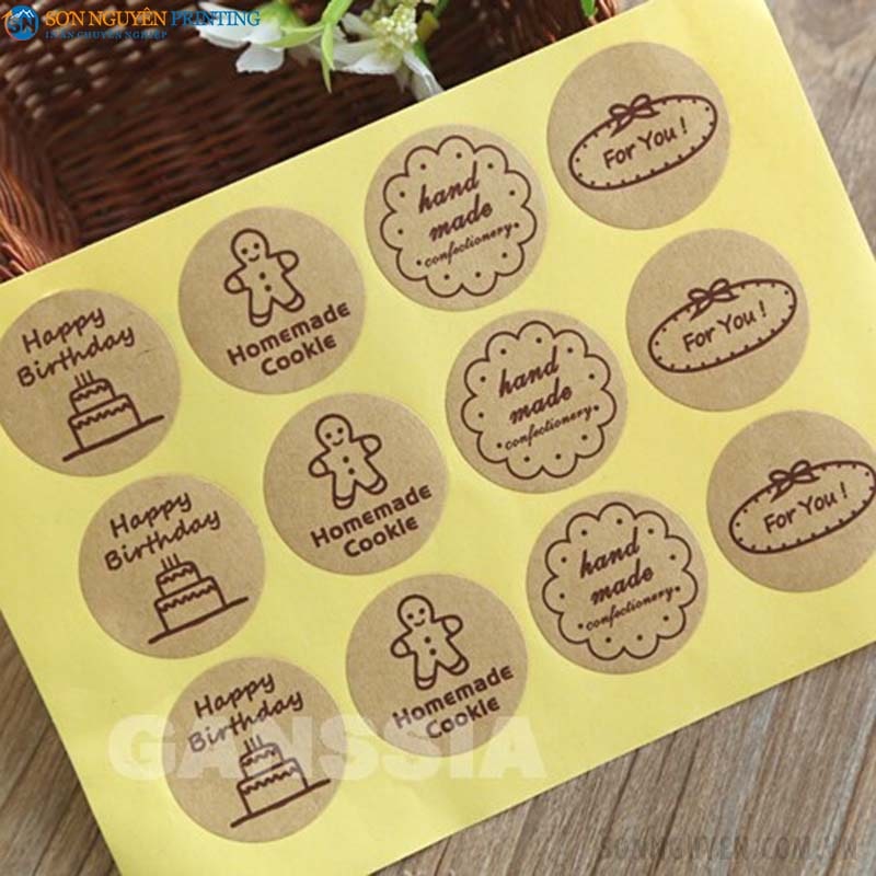 Decal giấy có tuổi đời thấp hơn decal nhựa Decal giấy có tuổi đời thấp hơn decal nhựa