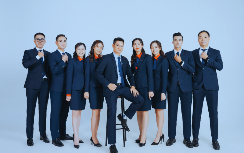 Triết Lý Kinh Doanh Của CEO Nguyễn Sơn – Hành Động Vì Cộng Đồng 4 Đội ngũ nhận sự của In Sơn Nguyên